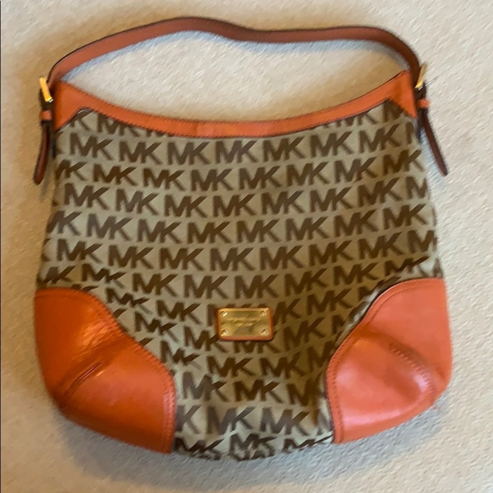 Micheal Kors Purse - Picture 2 of 8